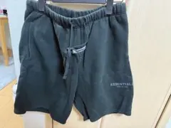 ESSENTIALS ダークグリーン ショートパンツ