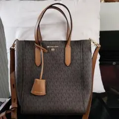 美品 MICHAEL KORS 2Wayバッグ MK柄