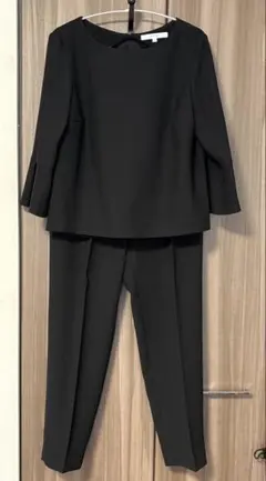 美品 UNTITLED_セットアップ_ 7分袖ブラウス・テーパードパンツ_濃紺