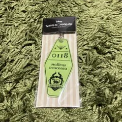 ツイステ マレウス プレートキーホルダー ディズニー