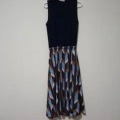 ノースリーブ ワンピース 幾何学模様