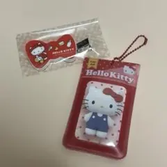 ハローキティ　ヘアクリップ　缶バッジキーホルダー
