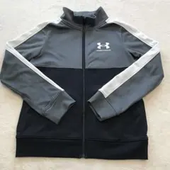 アンダーアーマー♪ ジャージ　130サイズ♪