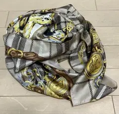 新品タグ付き★シルクスカーフ・犬柄