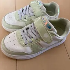 NUOVO Girl ライトグリーン スニーカー　17