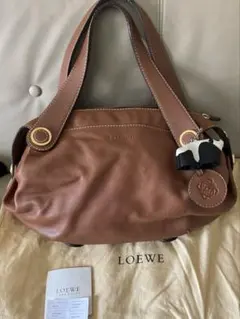 美品LOEWE ロエベ　ロゴ　アナグラム　ゴールド　本革レザーショルダーバッグ