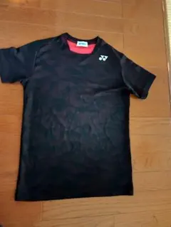 ヨネックスバドミントンシャツ