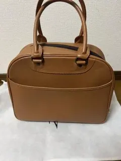 ハンドバッグ　オイルレザー　艶消し　ユニセックス