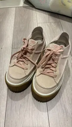 UGG アグ　ピンクベージュ　厚底スニーカー　23.5cm