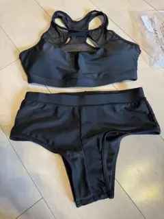 ブラック スポーツブラとショーツセット