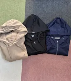 3点セット パーカーまとめ売り UNIQLO NCAA CLOSSHI
