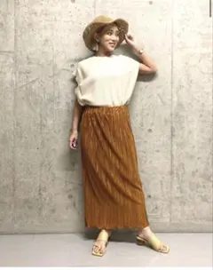 LOWRYS FARM プリーツメロータイトスカート テラコッタ ウエストゴムのサムネイル