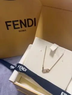 FENDI ネックレス ゴールドカラーのサムネイル
