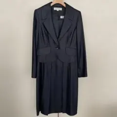 濃紺のジャケット・ワンピースセット