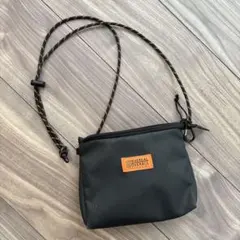UNIVERSAL OVERALL サコッシュショルダーバッグ 黒 ナイロン