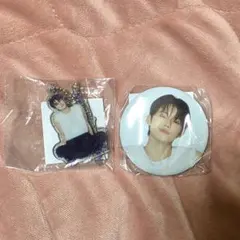 TXT カプセルトイ ヨンジュン 缶バッジ アクリルキーリング アクキー