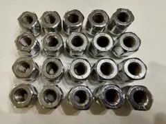 ルノー 純正ホイールボルト 20本 M12×1.5 首下28mm カングー - メルカリ