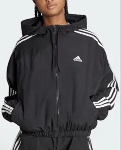 【 adidas 】ウィンドブレーカー