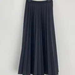 ユニクロ　ダークグレー プリーツロングスカート