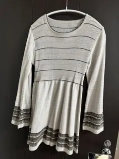 ベージュ×ボーダー×ラメ　清楚風ニット