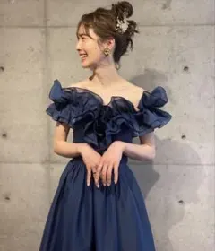 アーバンブランシュTHEURBANBLANCHE オフショルダー フリルドレス