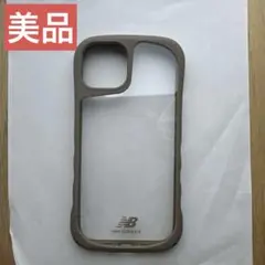 美品new balance iPhone13用 クリアケース ベージュのサムネイル