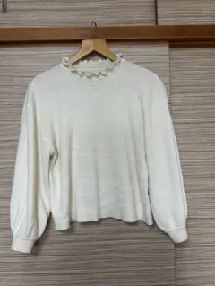 earth music&ecology フリルネックニット