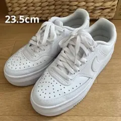 Item thumbnail for item ac119319-9909-4b73-ae7d-f74f0fa5fc26