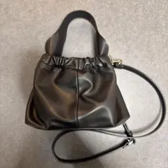 CHARLES & KEITH ショルダーバッグ