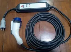トヨタ純正 EV 充電ケーブル G9060-47120 200V用 - メルカリ