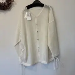白　カーディガン　新品　Vin
