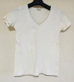 【美品】a.v.v ホワイト Vネック 半袖Tシャツ