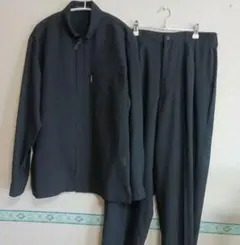 gellaneurope　黒のチェック柄カジュアルスーツ　スタンドカラーシャツ