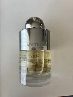 MOLTON BROWN MILK MUSK 香水のサムネイル