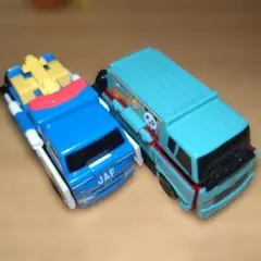 バンダイ変身ブーブ JAF ↔ ミキサー車 消防車↔動物運搬車のサムネイル