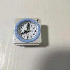 カシオ CASIO アナログ小型目覚まし時計／置き時計（ライト付き）電池付き