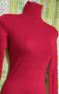 【ウール100%★大人気】ユニクロ タートルネック リブニット S 赤のサムネイル
