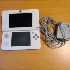 d*3様 ジャンク品　Nintendo 3DS ホワイト 本体 ACアダプター付