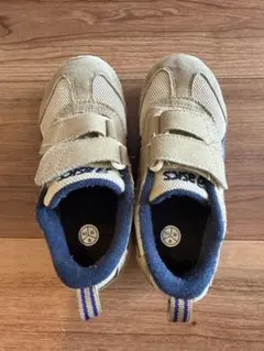 ASICS ベージュ ネイビー スニーカー　16.5
