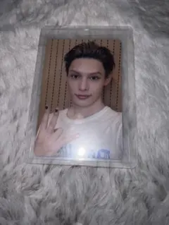 Cortis ジェームス yzy トレカ