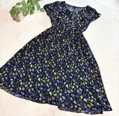 【CHIP CLIP】小花柄ワンピース(М)半袖 タックスカート 膝下丈