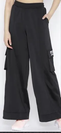 アディダスワイドレッグパンツ