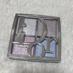 Dior バックステージ ハイライト 002 frosted opal glow