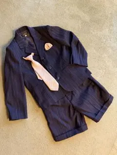 ネクタイ付き！　黒　ストライプ スーツ セット　120cm