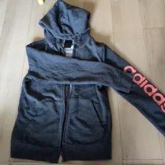 adidas パーカー グレー
