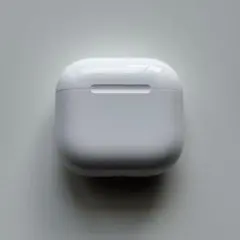 Apple純正 AirPods 第4世代 充電ケースのみ　ANC非搭載