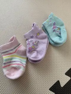 ベビー靴下セット カラフル 3足　くまの靴下1足