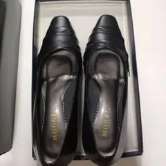 美品！Monet（モネ） レザー パンプス 黒のサムネイル