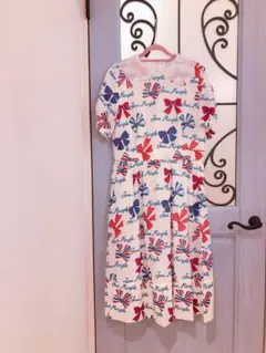 Item thumbnail for item 87196260-e36c-44e1-b2fb-eeb1a3de27d3