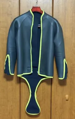 Item thumbnail for item bb0e31ec-9f7d-4a96-a997-d5e5c03db0d9